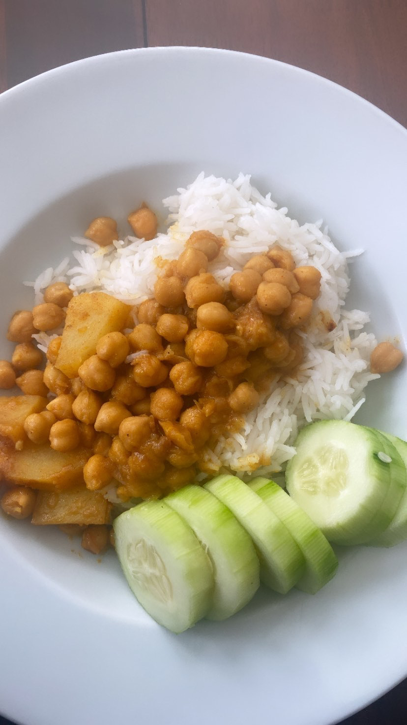 Chole, an Indian garbanzo beans dish.